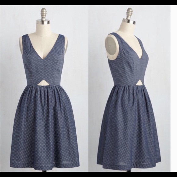 Modcloth Dresses & Skirts - ModCloth chambray polka dot dress